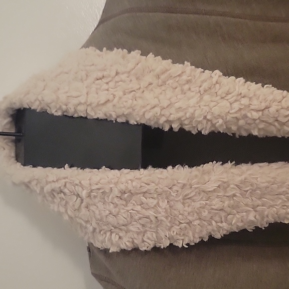 Extra small sweater jacket with pockets.Shaggy warm neck callor  62% cotton - Picture 2 of 6